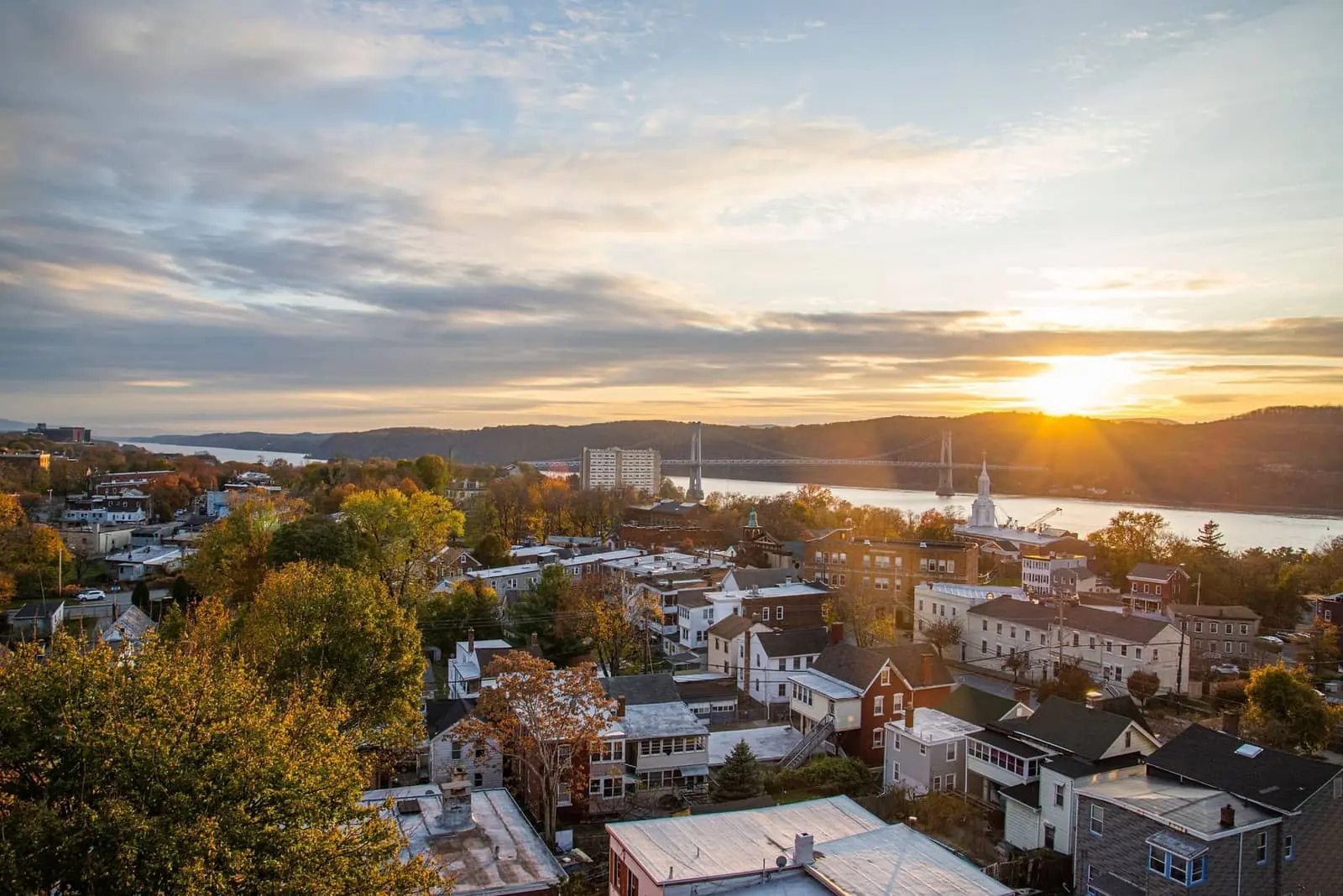 Lux VIP luxury chauffeur service — Hudson Valley Car Service from NYC